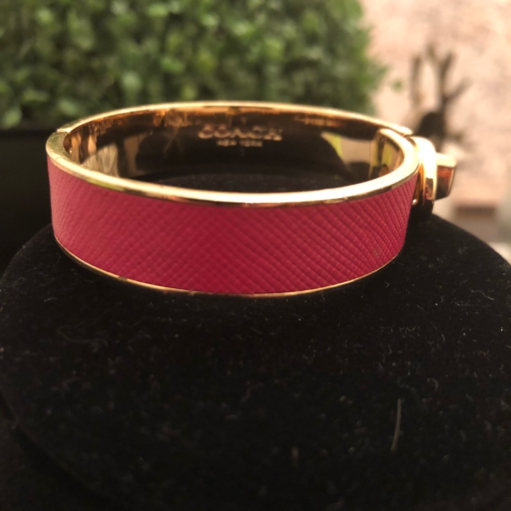 COACH pink/gold hinge bangle/bracelet with lock - Picture 3 of 6